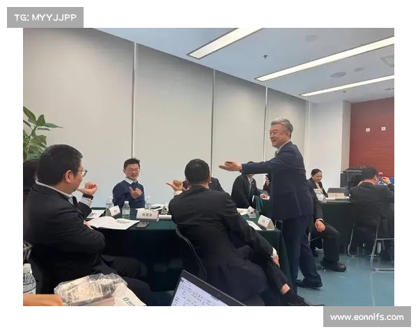 费尔南德兹的卓越领导力与国际事务中的战略影响力解析 费尔南德兹的卓越领导力与国际事务中的战略影响力解析